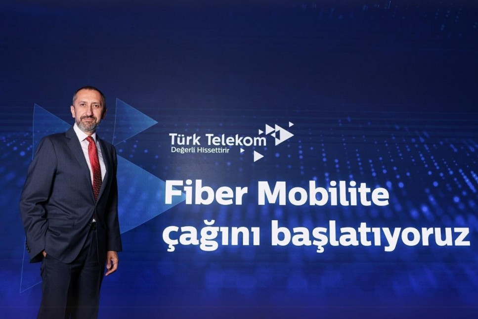 12 ayda 1,9 milyonu aşan mobil faturalı abone kazandı