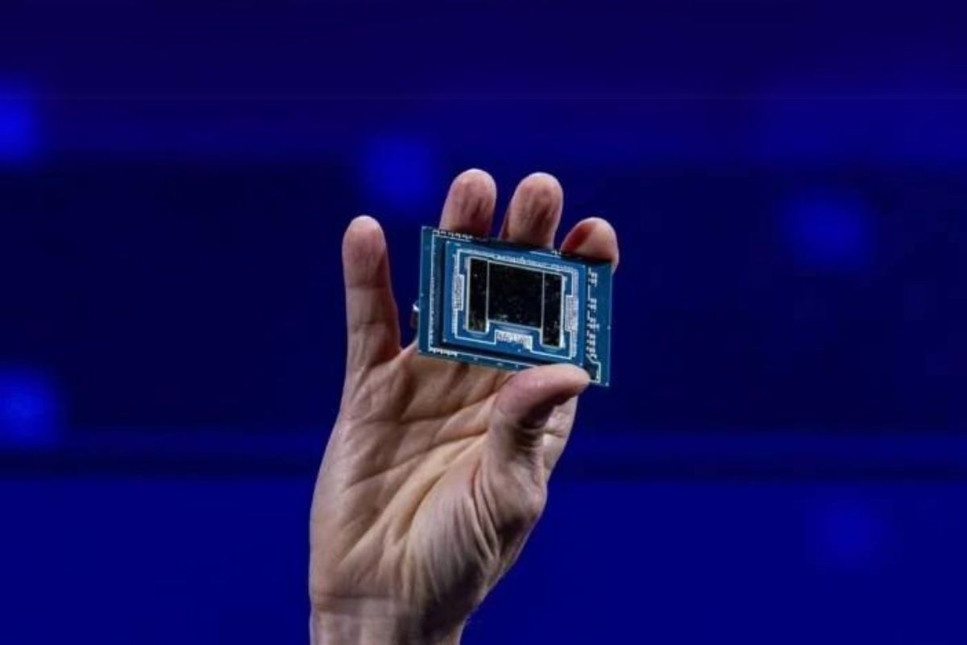 Intel ve Amazon’dan dev anlaşma: Yapay zeka çipleri üretecekler