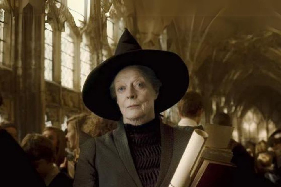 Harry Potter'ın ünlü oyuncusu Maggie Smith yaşamını yitirdi