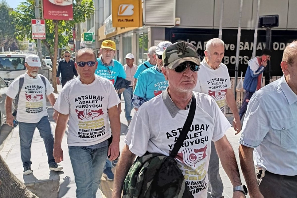 Emekli astsubaylar haykırıyor: Hayata tutunamıyoruz