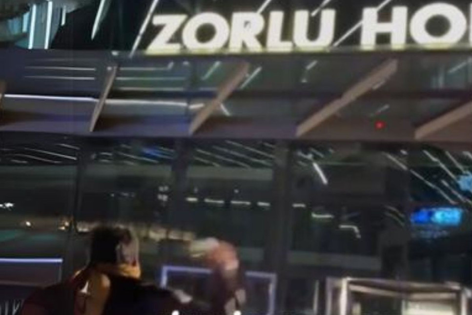 Zorlu Holding'e soda şişeli saldırı