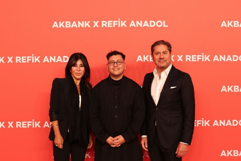 Refik Anadol sergisine iş ve cemiyet hayatının önce gelen isimleri akın etti