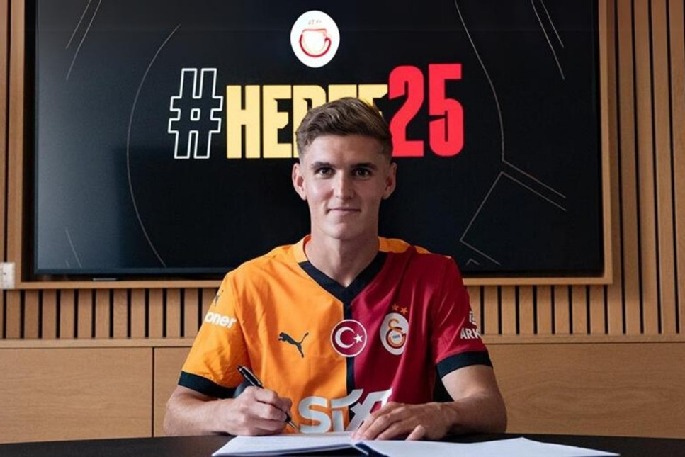 Galatasaray'da hayal kırıklığı... 9 milyon Euro’luk Elias Jelert yedek oldu