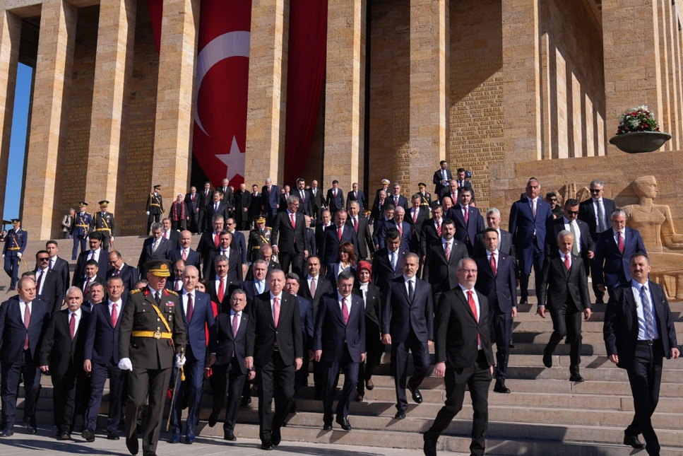 Cumhurbaşkanı Erdoğan ve devlet erkanından Anıtkabir ziyareti