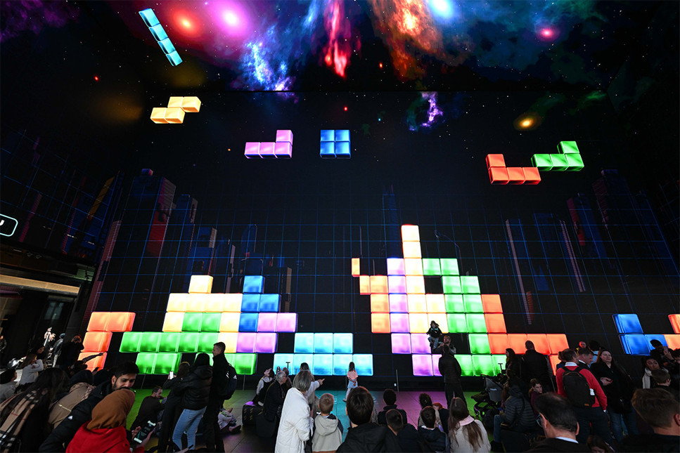 Tetris oyunu 40 yaşına özel Londra'da dev ekranda oynandı