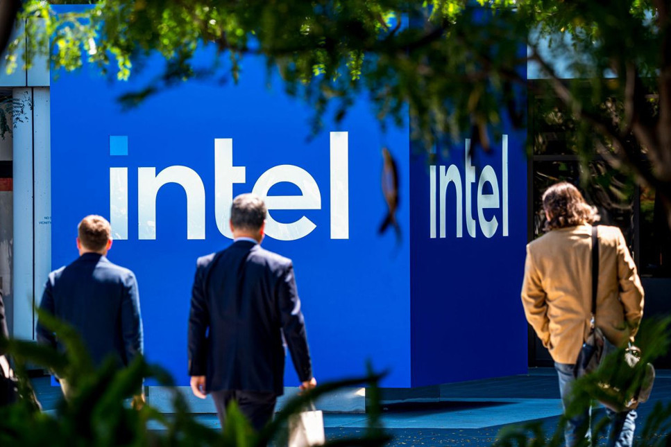 Intel’den üçüncü çeyrekte 16,6 milyar dolar zarar