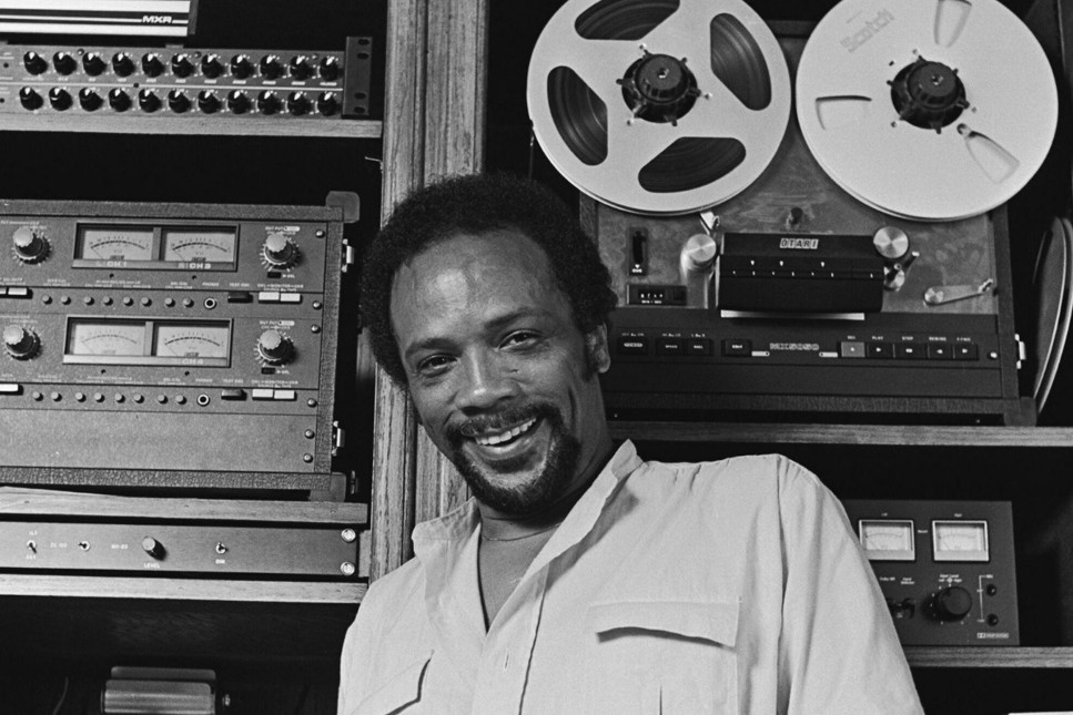 Dünyaca ünlü müzik yapımcısı Quincy Jones hayatını kaybetti