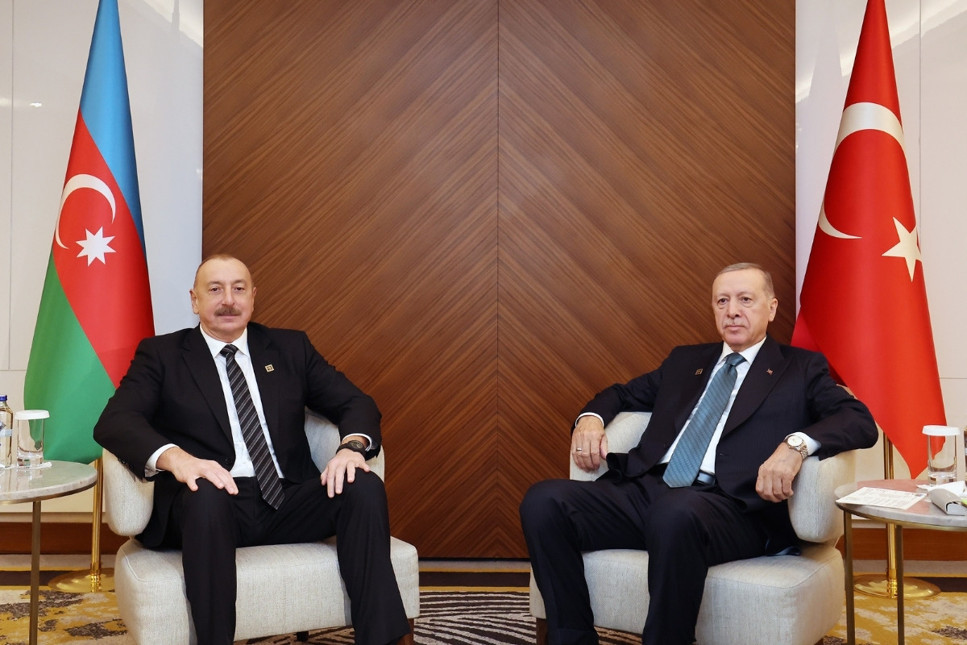 Cumhurbaşkanı Erdoğan, Aliyev ile bir araya geldi