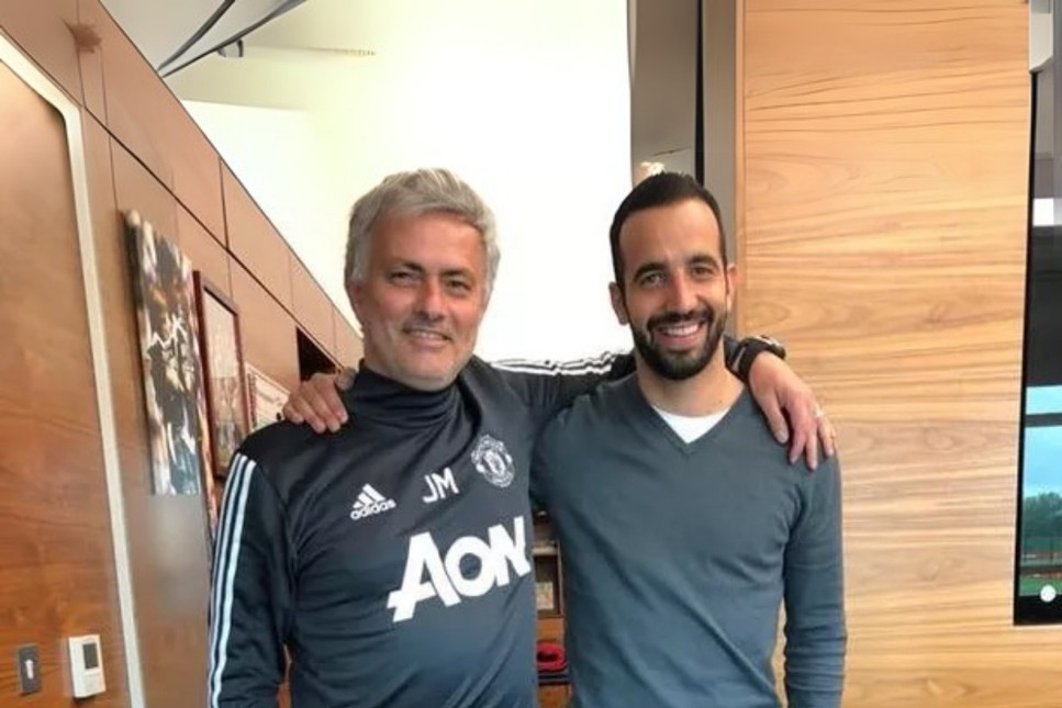 Mourinho çırağına el verdi: Usta olan Ruben Amorim artık Manchester United'in başında