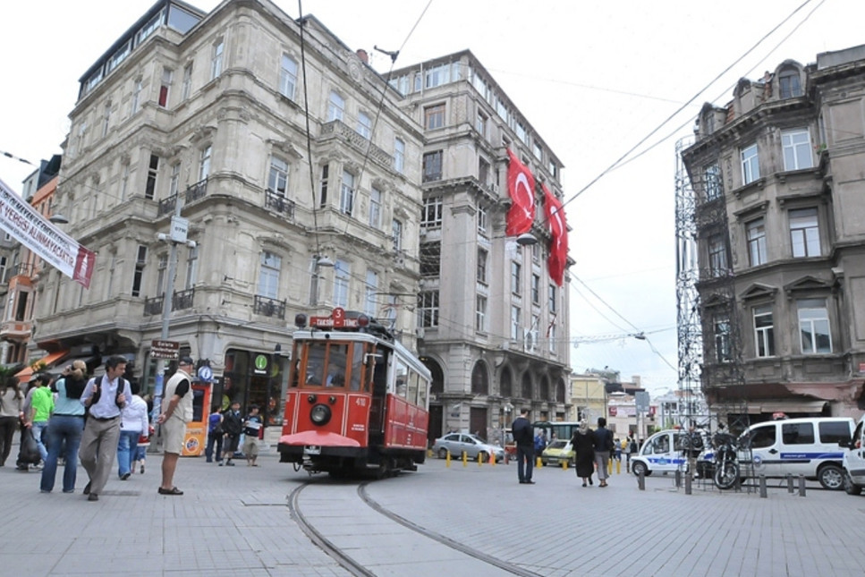 Türkiye-Portekiz Edebiyat Günleri Metrohan'da buluşmak için gün sayıyor