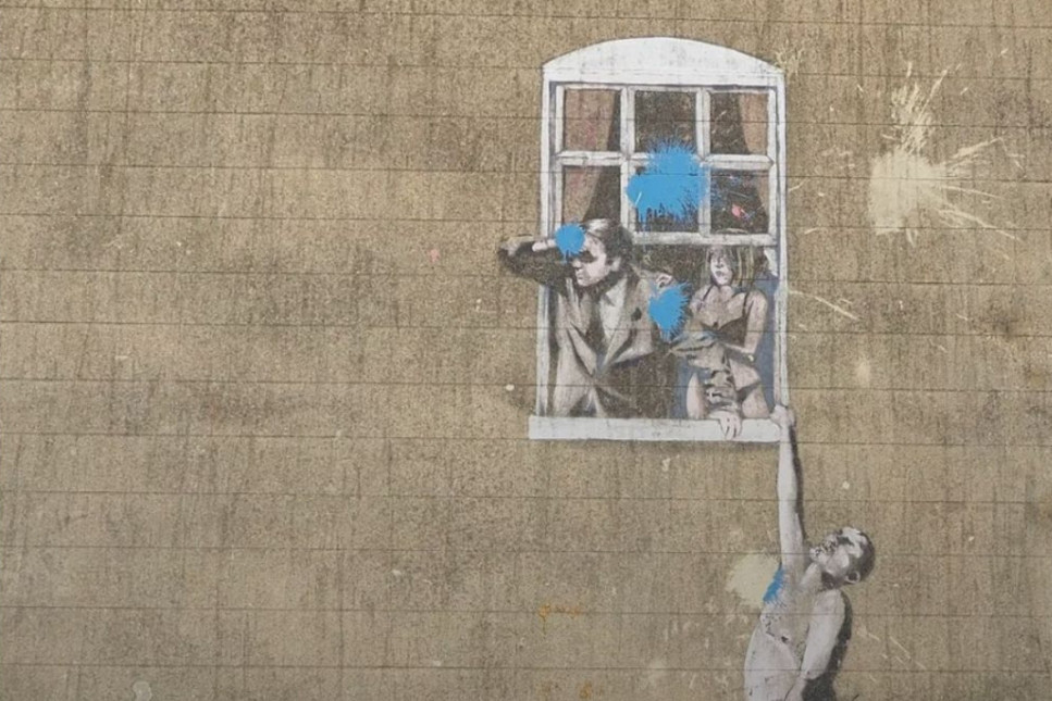 Sahibinden Banksy eseriyle satılık bina açık artırmaya çıkıyor