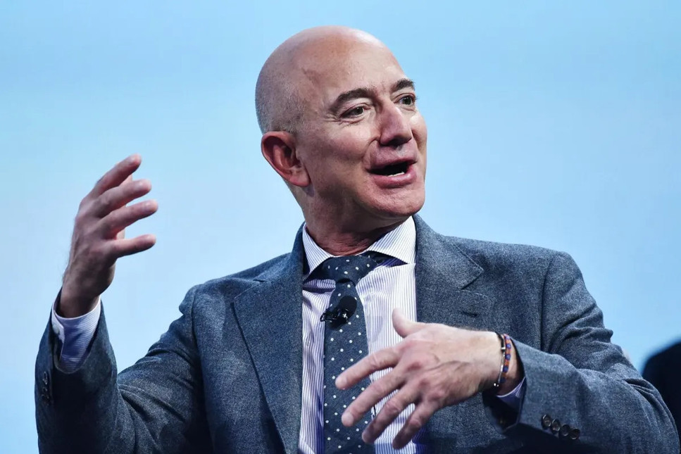 Jeff Bezos’dan 1 milyar dolar vergi tasarrufu