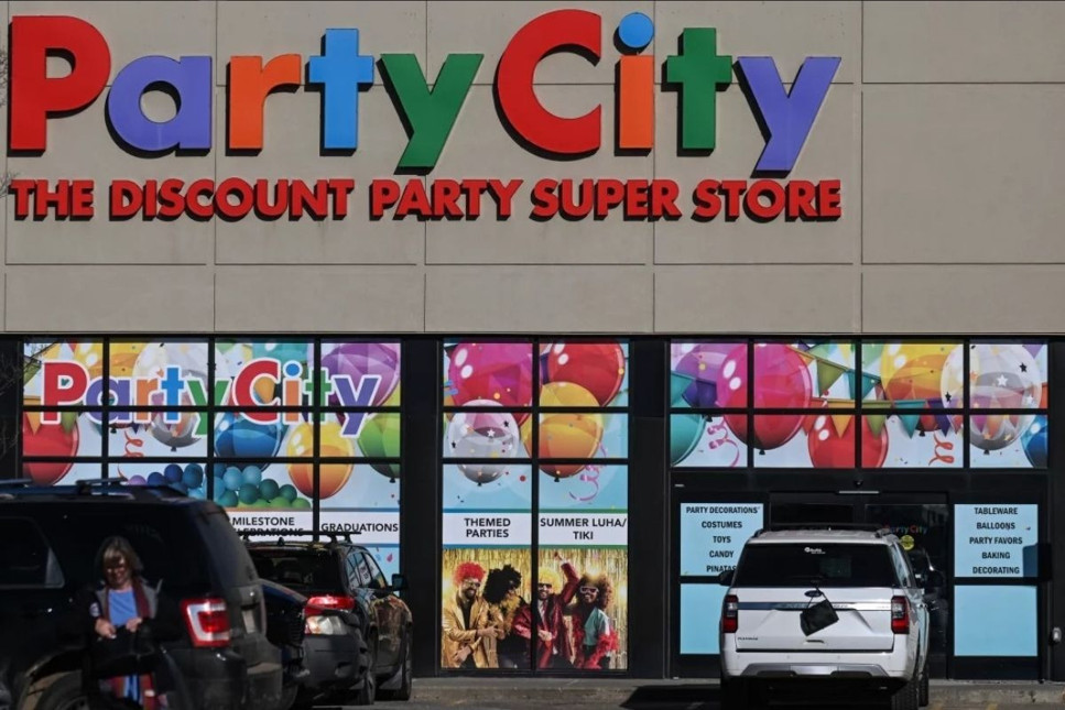 ABD’de parti malzemeleri mağazalar zinciri  Party City ve indirim marketler zinciri Big Lots iflastan kurtulamadı, toplam 1700 mağaza kapanıyor