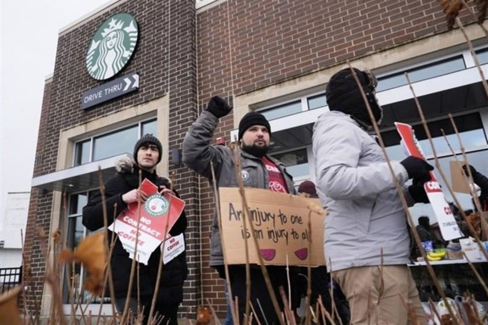 Starbucks çalışanları New York da dahil olmak üzere ABD şehirlerinde grevi genişletiyor