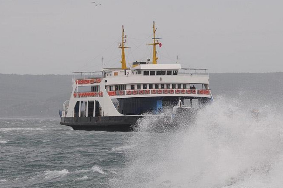 Deniz ulaşımına fırtına engeli... Bursa Deniz Otobüslerinin 6 seferi iptal edildi