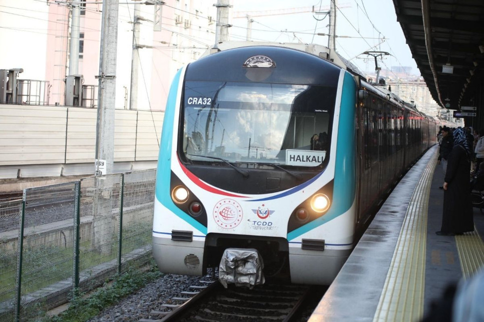 Yılbaşında Marmaray, Başkentray, İzban, Sirkeci-Kazlıçeşme ile Gayrettepe-Arnavutköy metrosu ücretsiz hizmet verecek