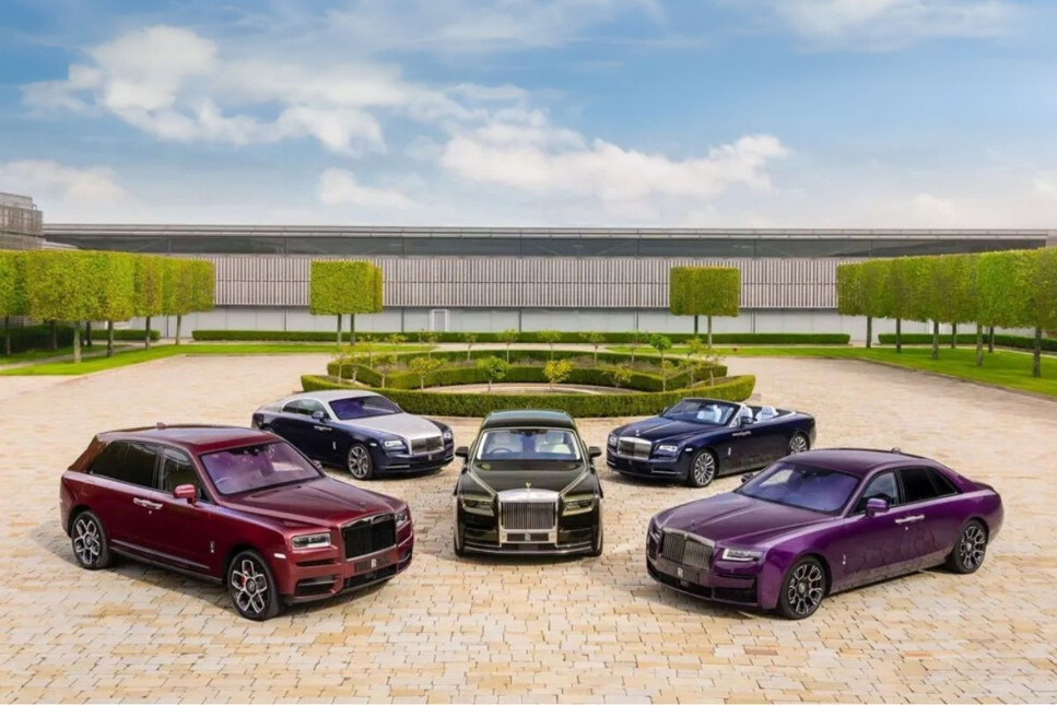 Rolls-Royce lüks otomobil talebini karşılamak için  Goodwood'daki fabrikasını ve genel merkezini genişletiyor