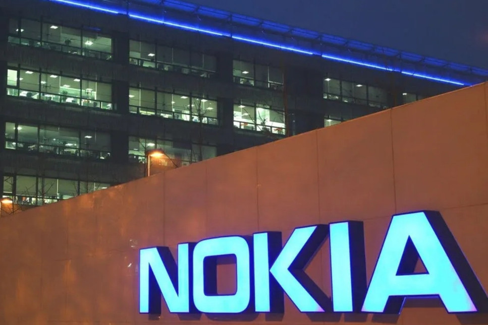 Nokia'nın akıllı telefonlarının satışı durduruldu