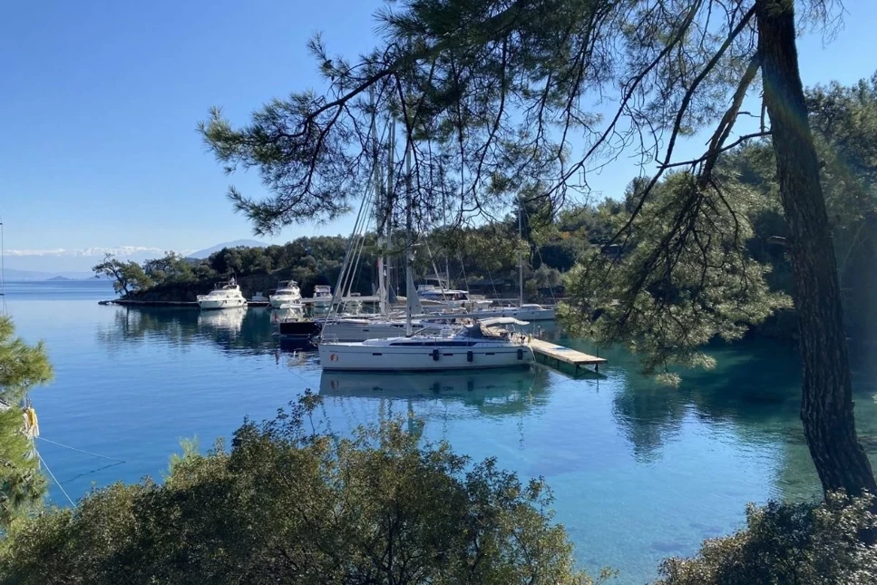 Fethiye’nin Göcek Koyu ile Dalaman’daki 20 koyun tekne bağlama kapasitesini iki katına çıkartmak için çalışmalar başladı