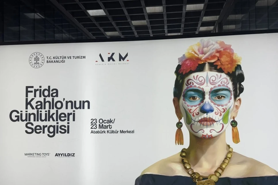 'Frida Kahlo'nun Günlükleri' sergisi AKM'de açıldı, Kahlo'nun içsel dünyasına ve sanatsal yolculuğuna bakış sunuyor