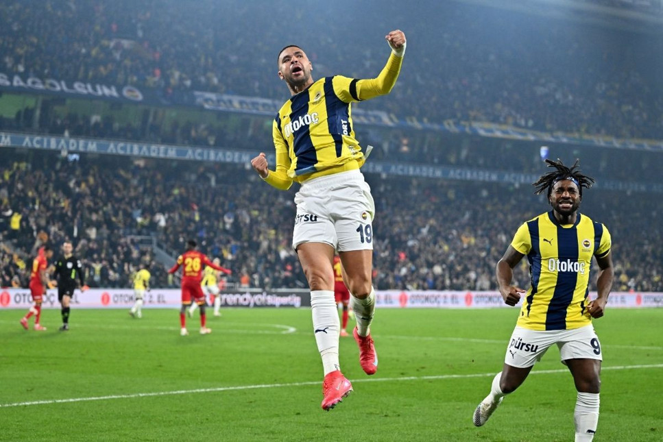 Fenerbahçe, 10 dakikada bulduğu 3 golle Göztepe'yi mağlup etti