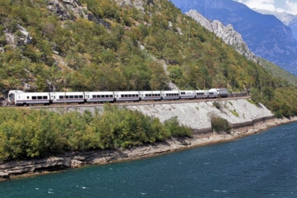 Cengiz İnşaat onardı, Bosna-Hersek'te heyelan sebebiyle 4 aydır duraklatılan tren seferleri yeniden başlıyor