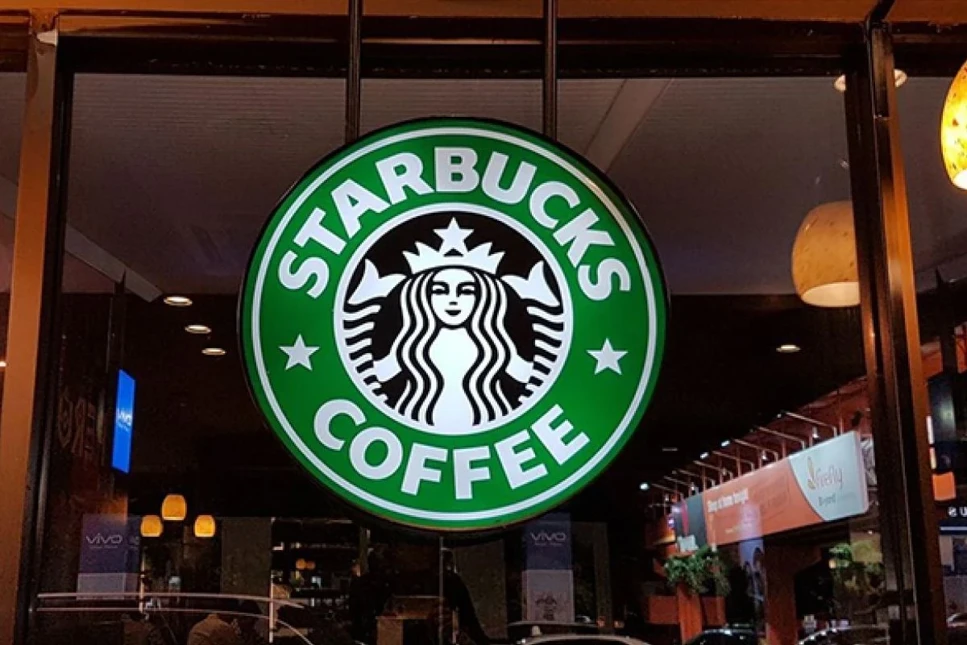 Starbucks'ın küresel satışları, geçen yıl ekim-aralık döneminde de düştü