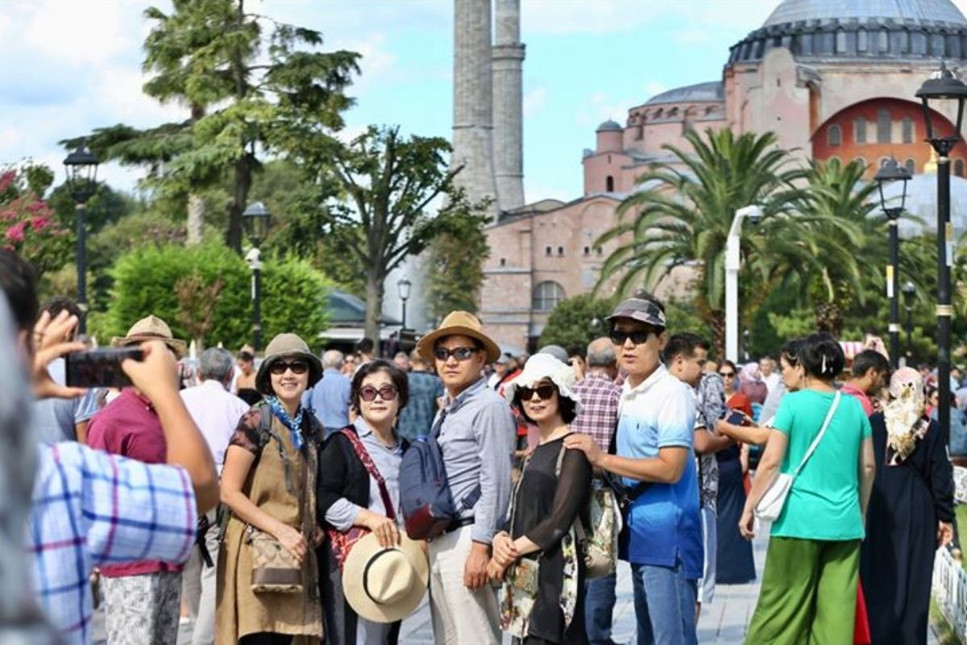 Türkiye'nin turizm geliri yüzde 8,3 artışla tüm zamanların en yüksek seviyesini gördü