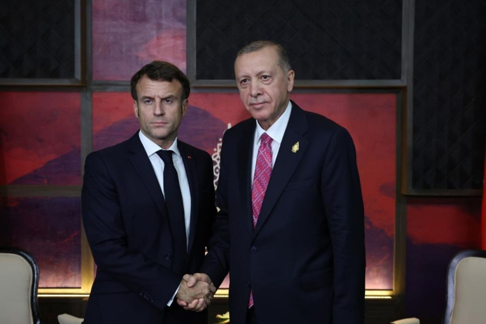 Cumhurbaşkanı Erdoğan, Fransa Cumhurbaşkanı Macron'la görüştü, AB'nin Suriye'ye yönelik yaptırımlarını kaldırmasını istedi