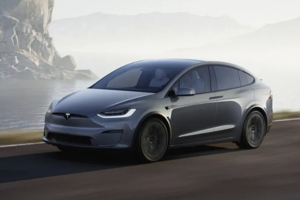 Tesla, ABD'deki Model X otomobillerine zam yaptı