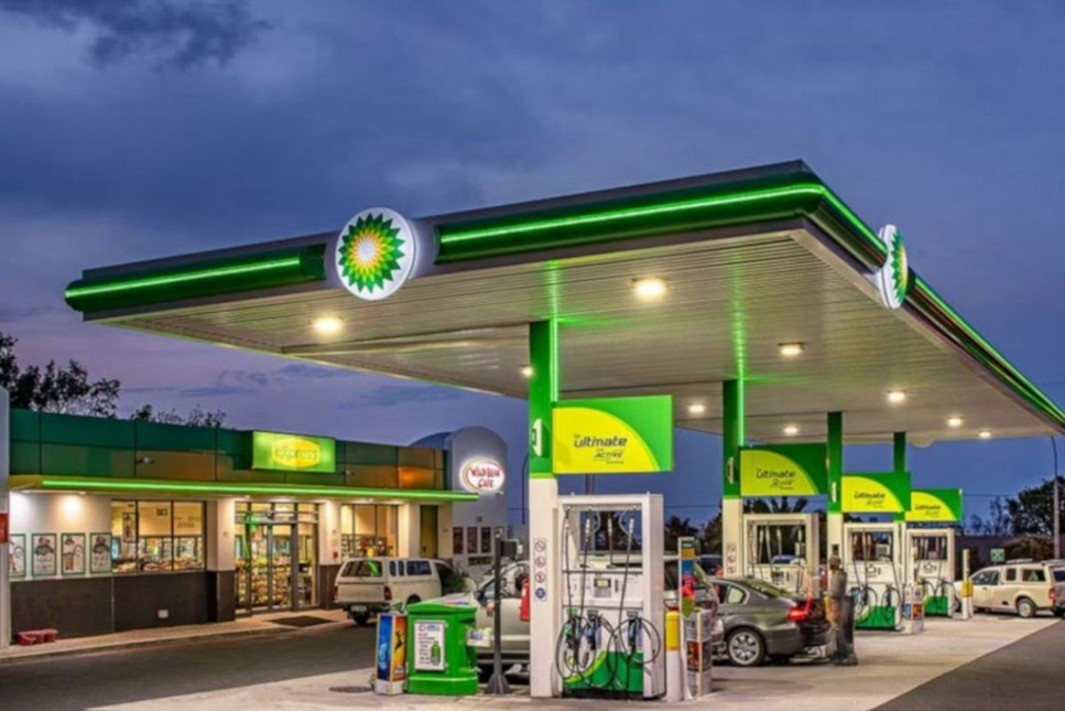 Petrol devi BP'nin yıllık karı 9 milyar doların altına düştü, şirket temelden strateji değişikliğine gidiyor