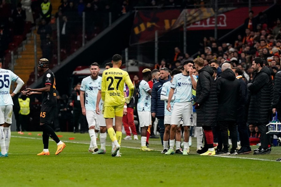 Türkiye Futbol Federasyonu, Galatasaray maçında sahadan çekilen Adana Demirspor'a puan silme cezası verdi