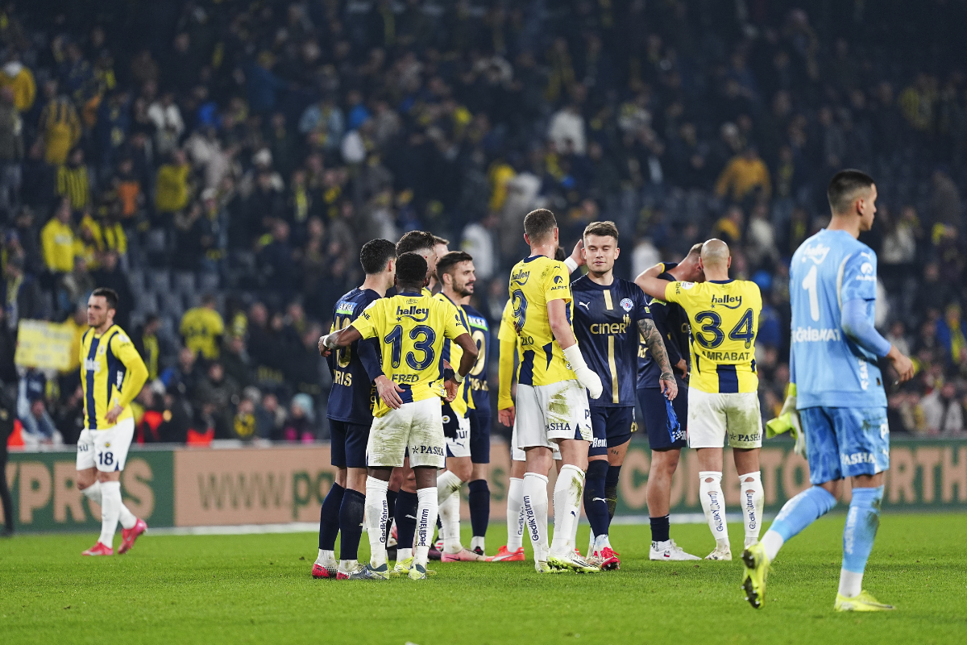 Fenerbahçe Kasımpaşa'dan 3 puanı 3 golle aldı