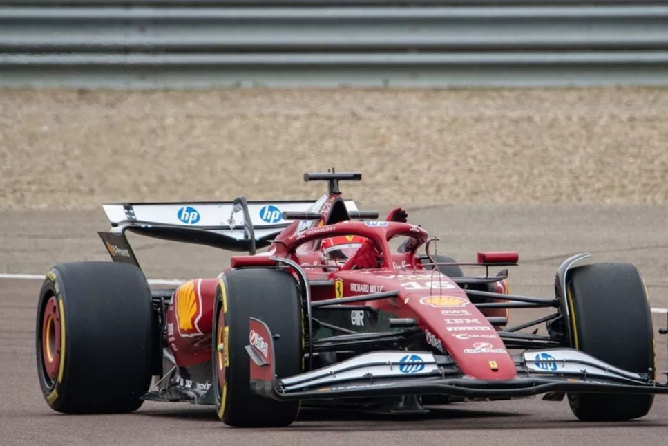 Ferrari, yeni SF-25 aracını bugün İtalya'nın Fiorano pistinde gerçekleştirdiği shakedown ile ilk kez piste çıkardı