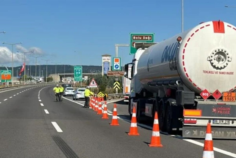 Karayollarında kar yasakları bitti: Ağır taşıtlar ve motosikletlerin trafiğe çıkışı artık serbest