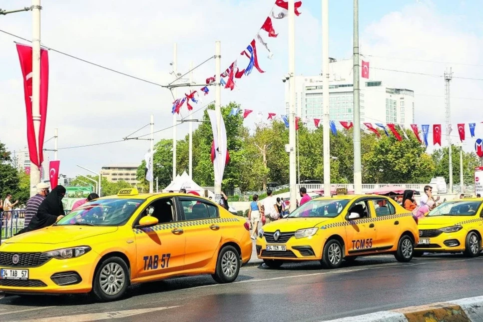 İstanbul’da nüfus ve turist sayısı katlanırken, taksi sayısı artışta yetersiz kalıyor