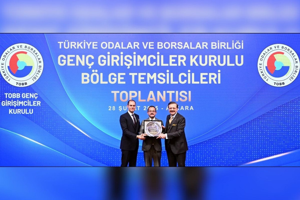 TOBB Genç Girişimciler Kurulu’nda Turgut Konukoğlu bayrağı Ali Sabancı’dan devraldı