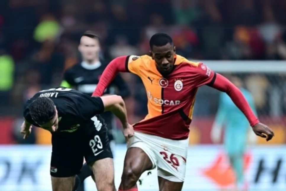 Galatasaray’ın Kolombiyalı stoperi Carlos Cuesta, Kasımpaşa maçında oynadığı kötü performansla taraftarları çıldırttı