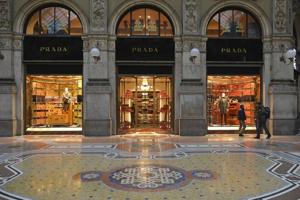 Prada'nın Versace’yi almak için teklif ettiği ücret belli oldu: 1,5 milyar euro