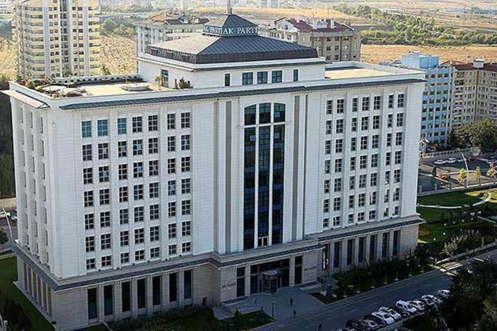 'AKP'de üç eski bakan istifa kararı aldı'