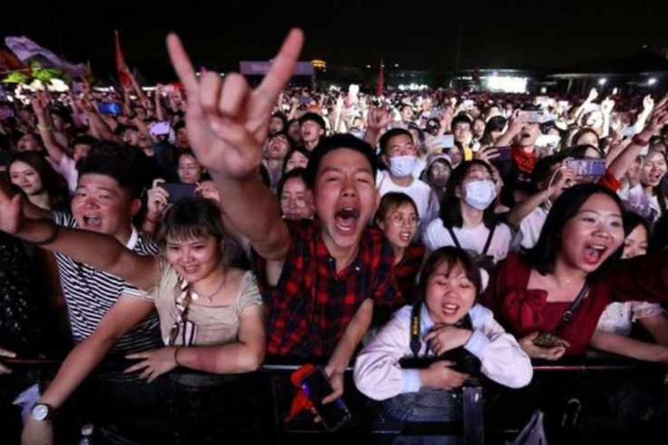 11 Bin kişi katıldı! Koronanın başlangıç noktası Wuhan'da müzik festivali