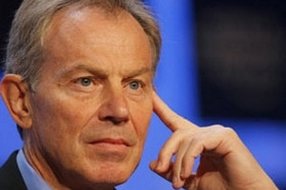 Blair, Murdoch'un eşiyle gizlice 2 hafta 