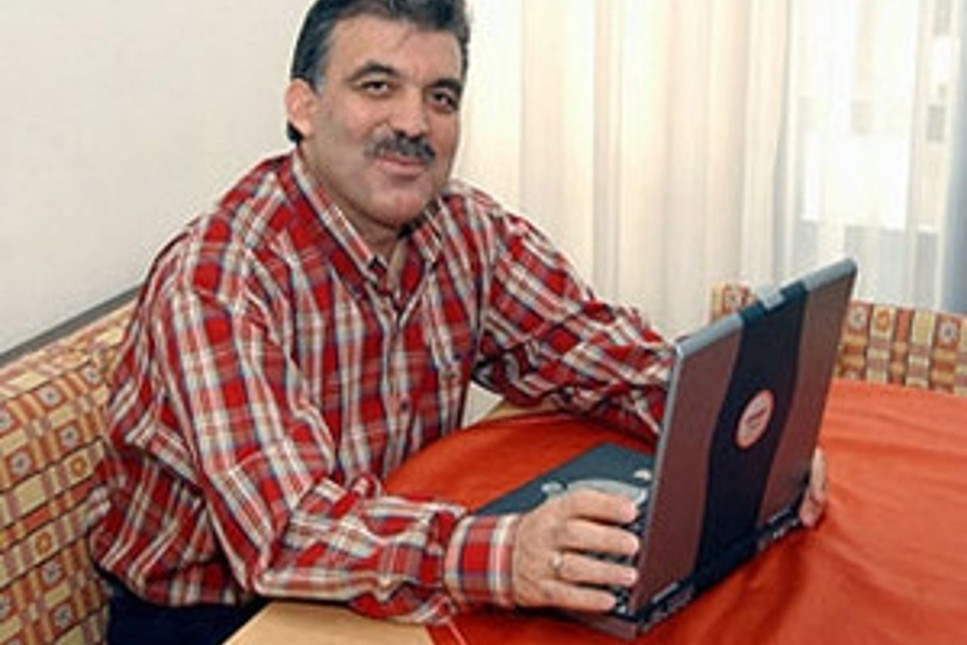Abdullah Gül, sanal alemin de Cumhurbaşkanı
