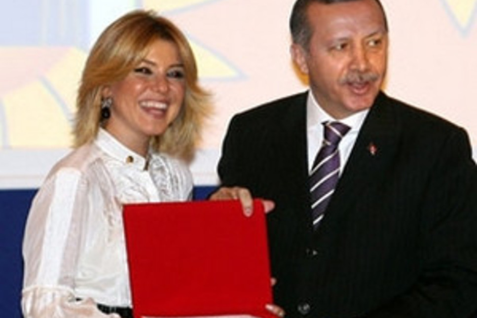 Gülben Ergen, Başbakan'dan sertifika aldı
