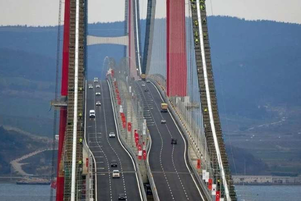 Bakan Karaismailoğlu: 1915 Çanakkale Köprüsü'nden 5 ayda 2 milyon araç geçti