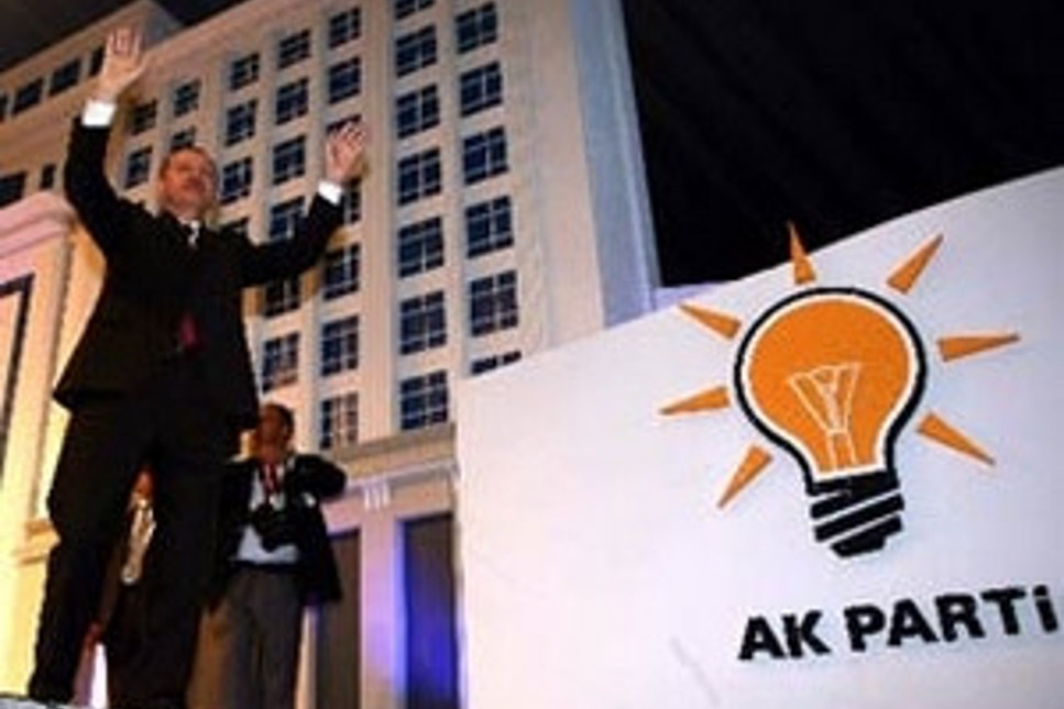 AK Parti kesilen Hazine yardımını faiziyle alacak