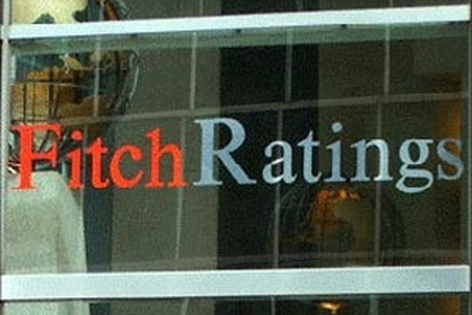 Fitch, 5 bankanın kredi notunu indirdi