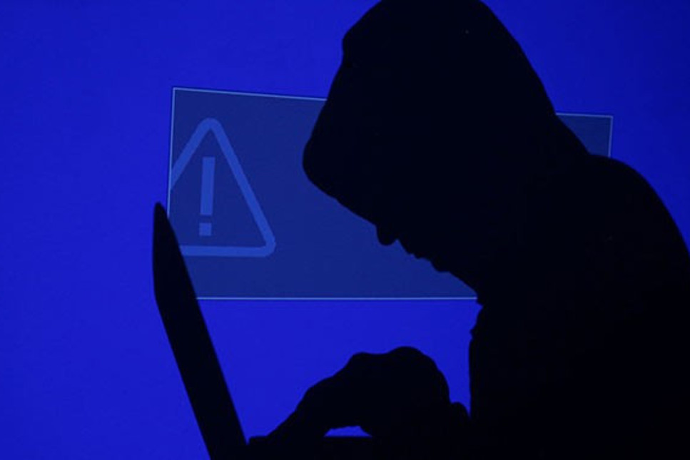 Kiralık hackerlarla soygun yapan şebekeyi 'Reset'lediler