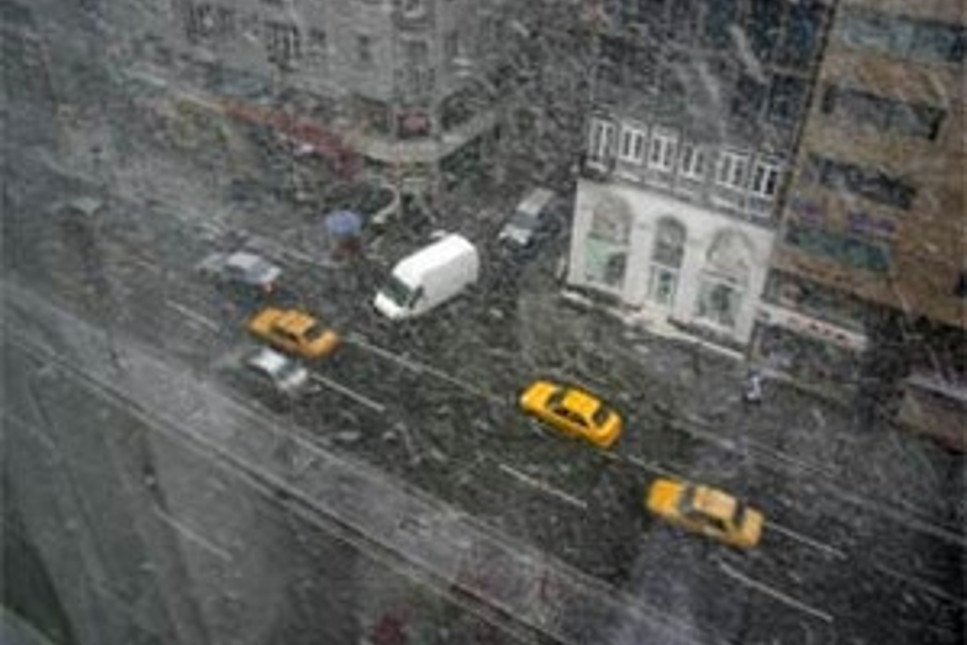 İstanbul'da kar yağışı başladı 