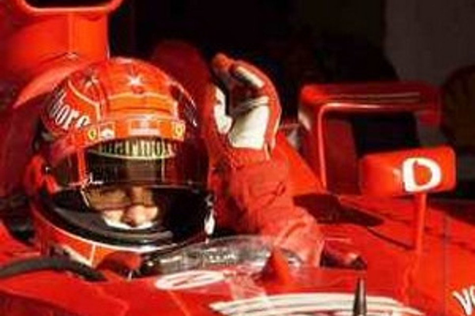 Schumacher Fransa'da pole'da